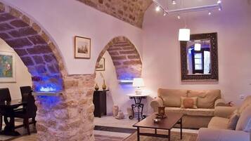 Suite, Sea View | Living area