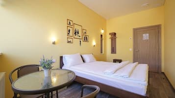 9 dormitorios, tabla de planchar con plancha, wifi y ropa de cama