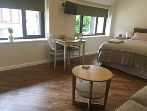 Family Room | Living area | 24-inch flat-screen TV with digital channels, TV, Netflix - The Stables At Harby (Melton Mowbray)