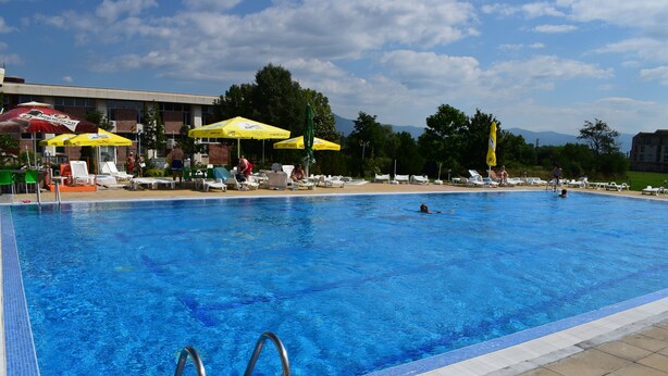 Indoor pool, seasonal outdoor pool - Balneo Hotel Pavel Banya (Pavel Banya)