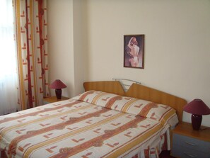 Wifi gratis y ropa de cama 