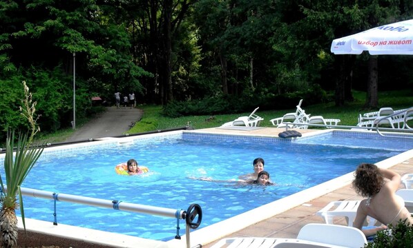 Seasonal outdoor pool