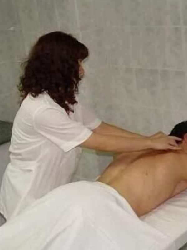 Sauna, bain à remous, hammam, soins corporels, soins d'hydrothérapie