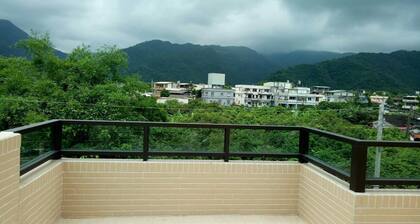 Yuanshan Dahu Homestay