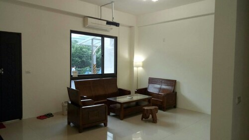 Yuanshan Dahu Homestay