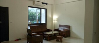 Yuanshan Dahu Homestay