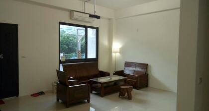 Yuanshan Dahu Homestay