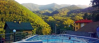 康斯坦兹雅巴尔尼奥酒店