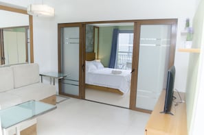 Classic Apartment | 1 bedroom, individually decorated, individually furnished, desk