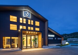 숙박 시설 정면