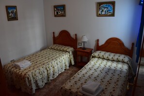 Skrivebord, skrivebord for bærbar PC og blendingsgardiner