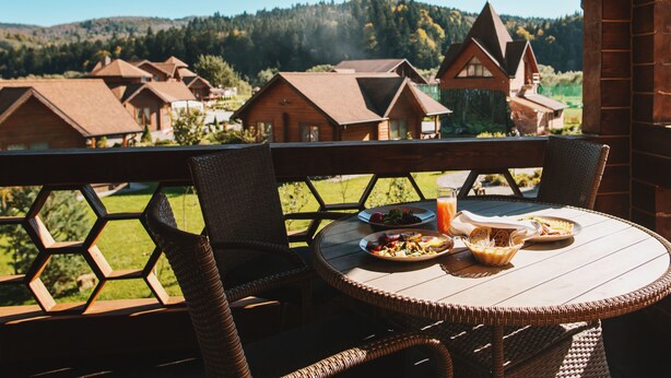 Design Cottage, 2 Bedrooms | Lanai - TAOR Karpaty (Lastivka)