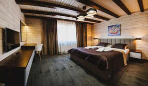 Casa de campo de diseñador, 2 habitaciones | 2 habitaciones, cunas gratuitas, wifi gratis y ropa de cama