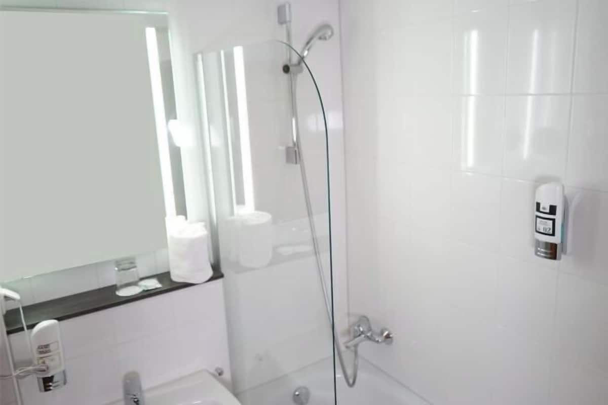 Kamar mandi | Pengering rambut dan handuk