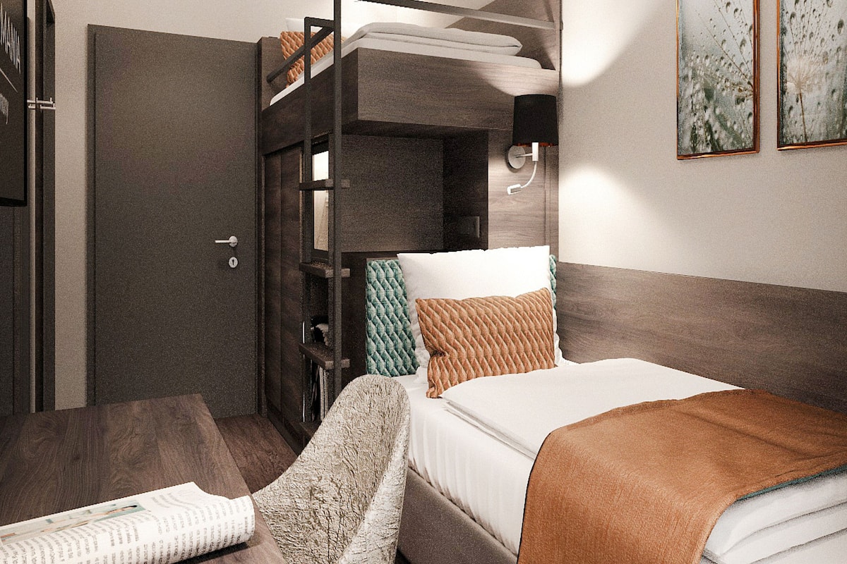 Kamar Single Deluks | Seprai antialergi, brankas, dan ruang kerja ramah laptop