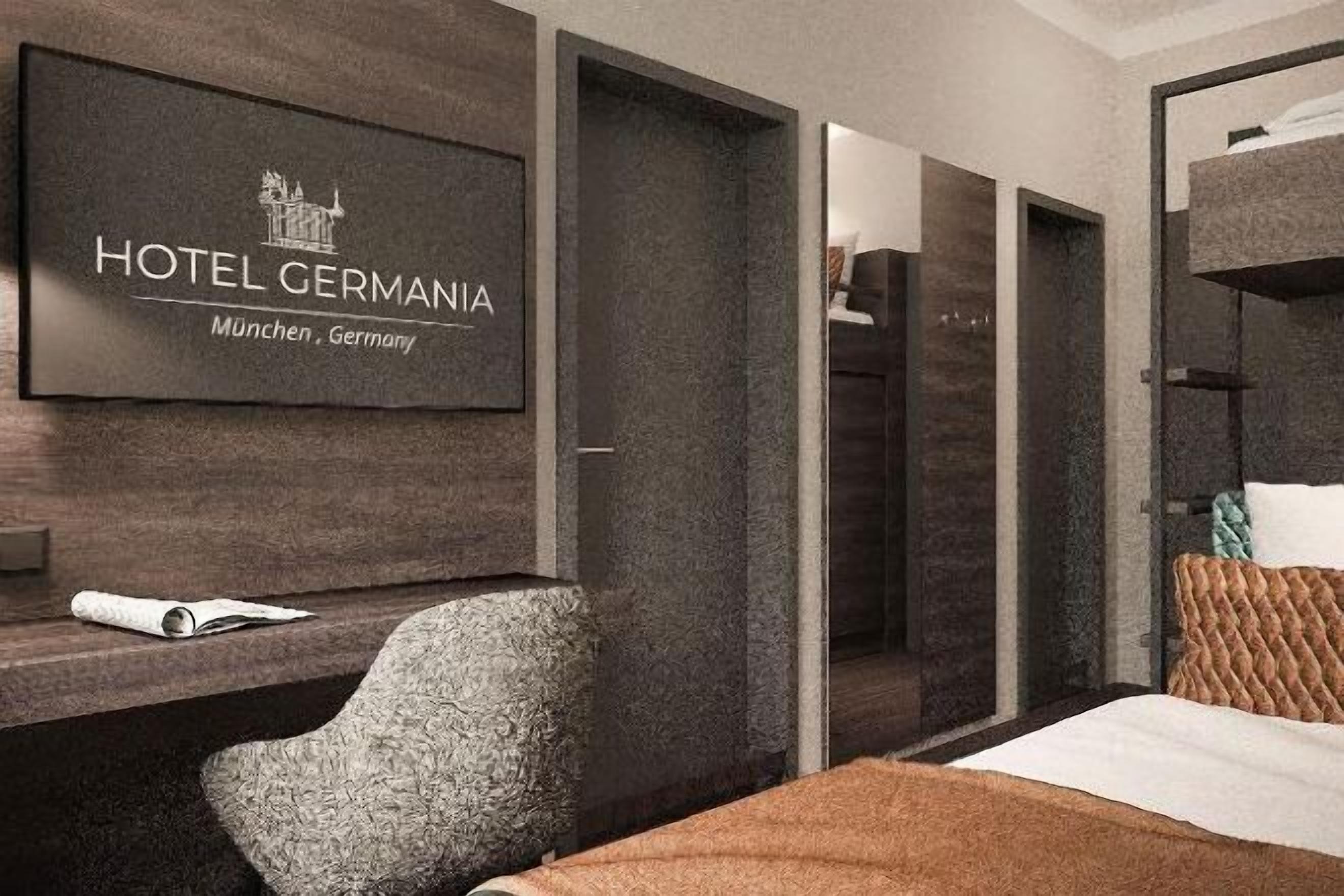 Hypo-allergenic bedding, in-room safe, laptop workspace, blackout drapes