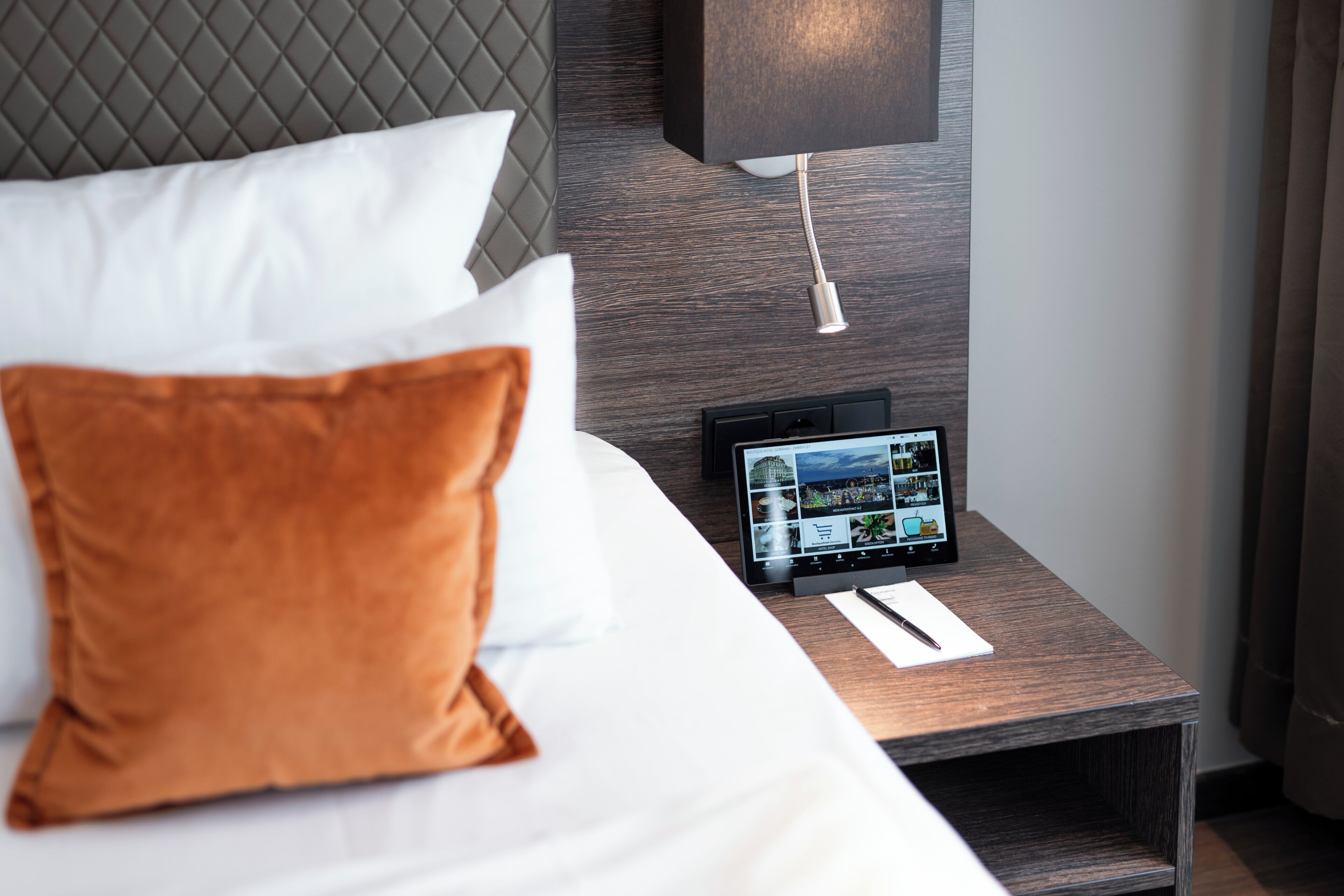 Hypo-allergenic bedding, in-room safe, laptop workspace