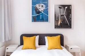 Studio (Indian Summer) | Iron/ironing board, free WiFi, bed sheets - F11 Gallery (Zagreb)