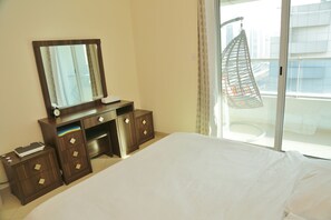 1 bedroom, in-room safe, iron/ironing board, WiFi - Marina BestView Coral Luxury Apt next to metro (Dubai)