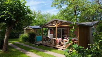 Family Cottage, 3 Bedrooms | 3 bedrooms, individually decorated, individually furnished