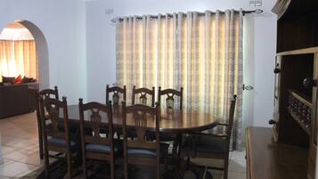 Family House | In-room dining