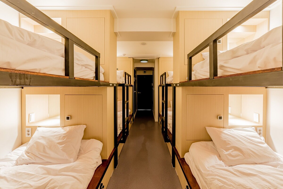 Gemeinsamer Schlafsaal, Nur Frauen (8 Beds)