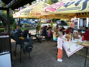 Outdoor dining - Chalupa Podlesí (Korenov)