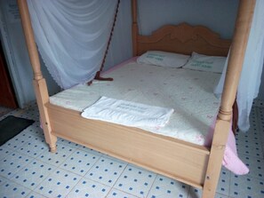 Habitación individual estándar | Escritorio, wifi gratis y ropa de cama 