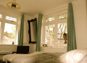 Double Room | Free WiFi, bed sheets