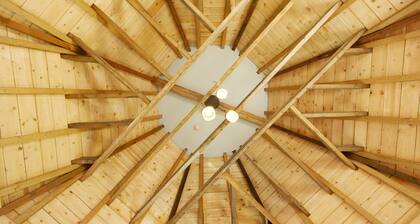 A john o'groat that sleeps 2 guests in 1 bedroom