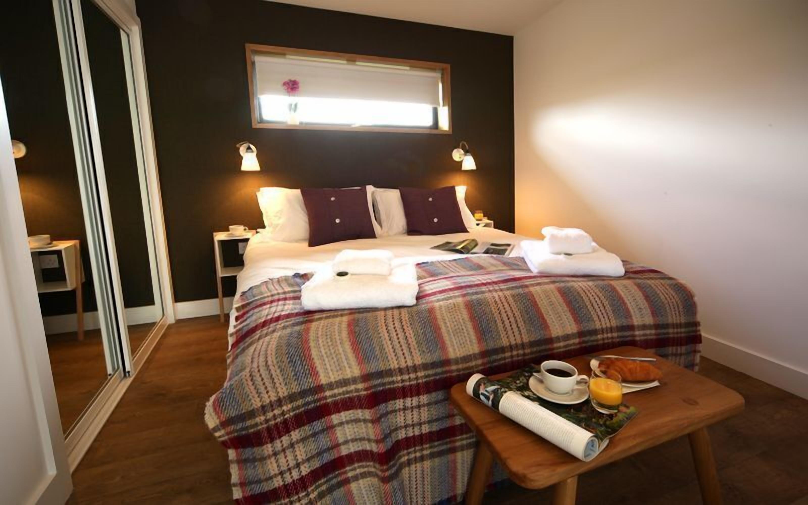 3 bedrooms, iron/ironing board