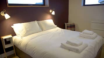 3 bedrooms, iron/ironing board, WiFi, wheelchair access