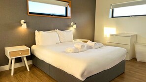 3 bedrooms, iron/ironing board, WiFi, wheelchair access