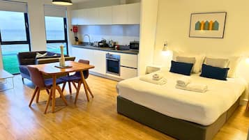 1 camera, ferro/asse da stiro, Wi-Fi