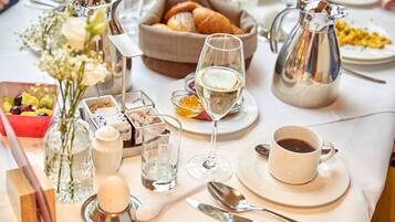 Gratis morgenmadsbuffet hver dag