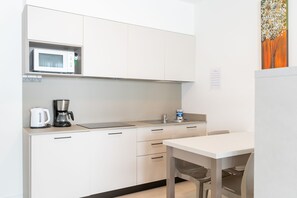 Private kitchen - Residenza Turistica Alberghiera Blue Marine (San Michele al Tagliamento)