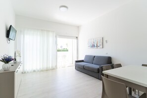 TV connectée de 32 pouces avec chaînes numériques, télévision