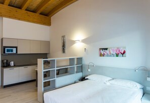 Estúdio | Cofres nos quartos, Wi-Fi de cortesia, roupa de cama