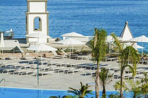 Beach bar