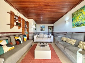 TV - MONTE GORDO BEACHVIEW 2 by HOMING (Monte Gordo)