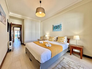 2 chambres, fer et planche à repasser, accès au Wi-Fi (inclus)