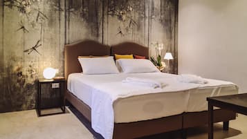 Classic-Doppel- oder -Zweibettzimmer | Allergikerbettwaren, Betten mit Memory-Foam-Matratzen, Minibar