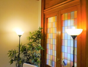 Check-in/check-out kiosk - Hotel San Pietro (Rome)