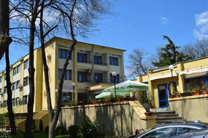 Bar (in der Unterkunft)