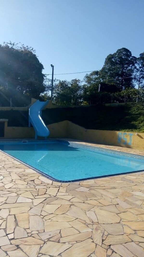 3 albercas al aire libre