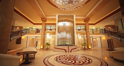 The Royal Paradise