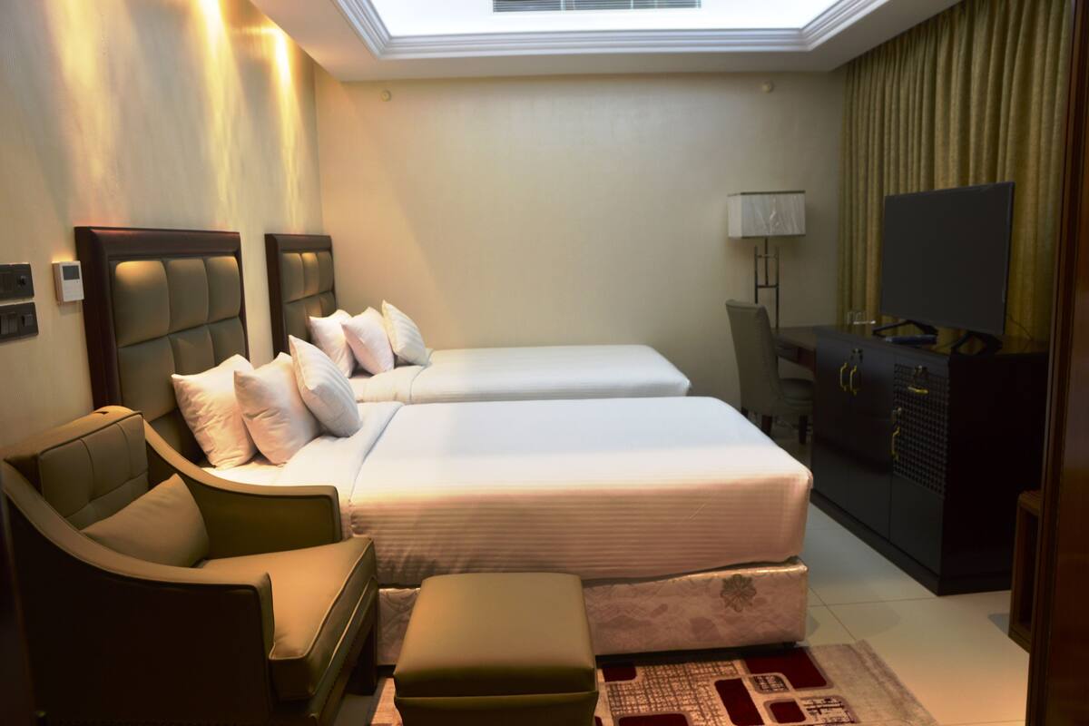 Minibar, desk, soundproofing, iron/ironing board