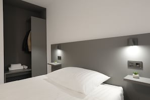 Habitació doble | Wifi gratuïta i roba de llit 