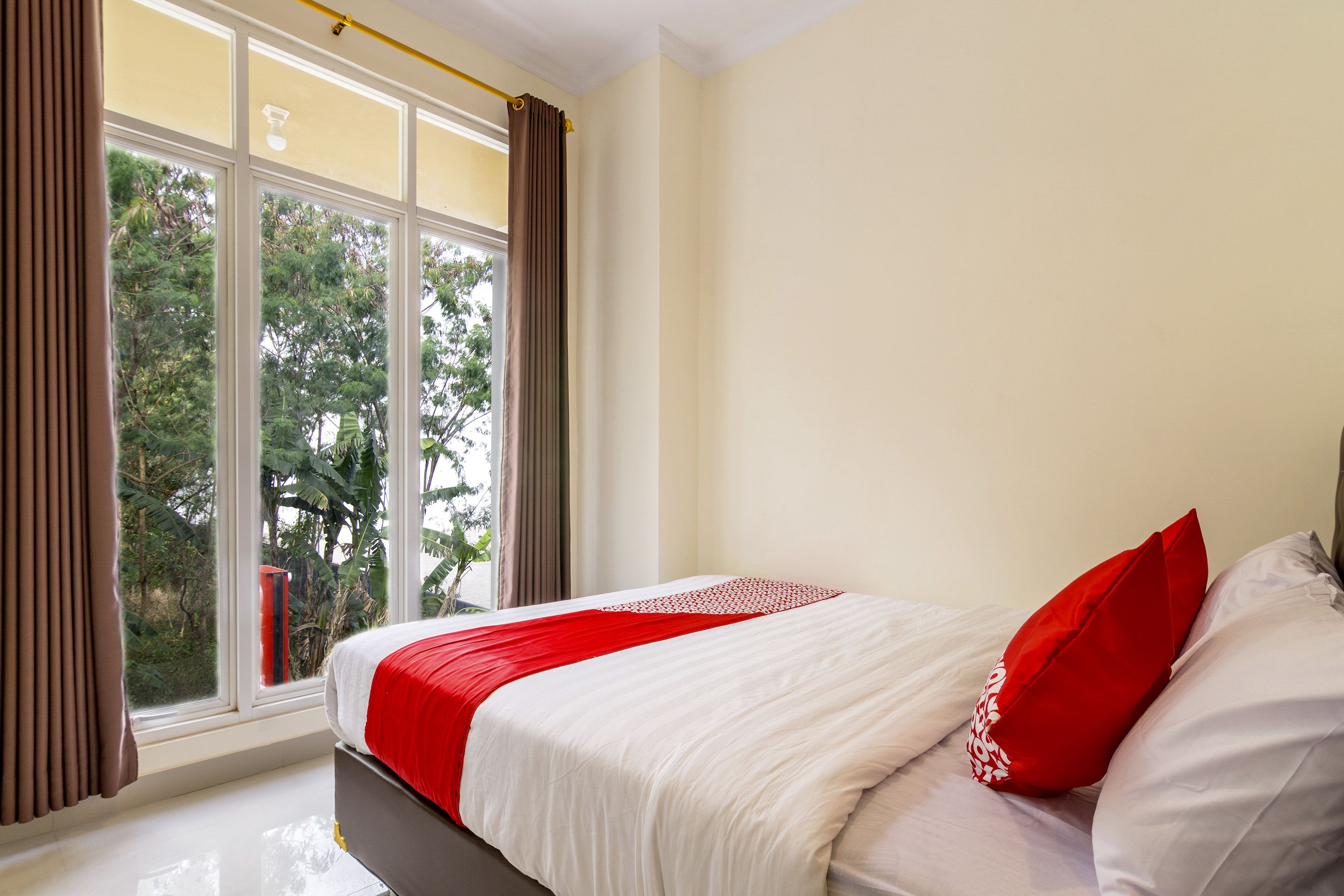 Deluxe Double Room | Free WiFi, bed sheets