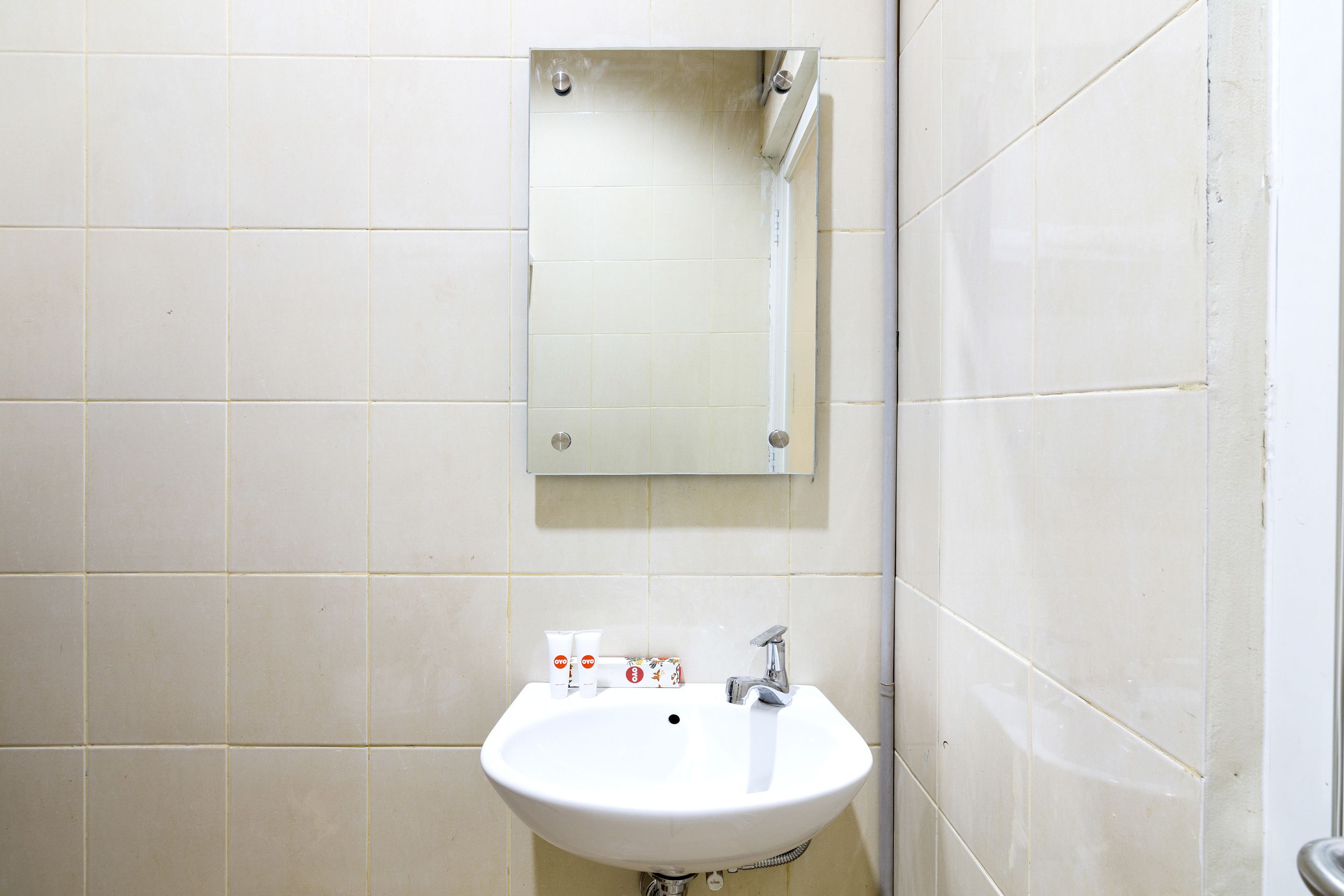 Photo - Hotel O Travel-inn